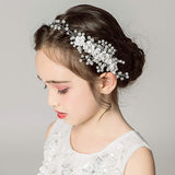 Campsis Cute Princess Wedding Headpiece White Flower Headband Pearl Wedding Hair Accessories for Girl and Women Bridal Wedding Tiaras for Flower Girl and Bridal.